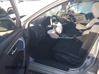 2015 Nissan Altima 2.5 SL with VIN 1N4AL3AP3FN342164, listed as a IAAI auction lot 40883141 with 145,826 mi miles. Bid and sale history available at carsss.com. Image 5.