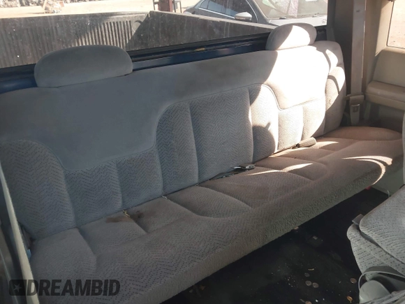 1998 Chevrolet Silverado 1500 with VIN 1GCEC19R3WR107651, listed as a IAAI auction lot 41480606 with 254,848 mi miles and . Bid and sale history available at DreamBid. Image 8.