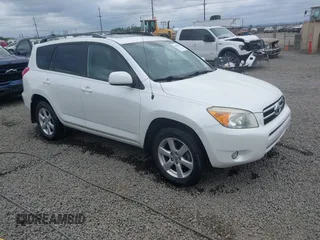 2008 Toyota RAV4 Limited z VIN JTMBK31V985050800, wystawiony jako IAAI lot #42477586 z przebiegiem 136 158 mil mil oraz . Historia ofert i sprzedaży dostępna na DreamBid. Obrazek 1.