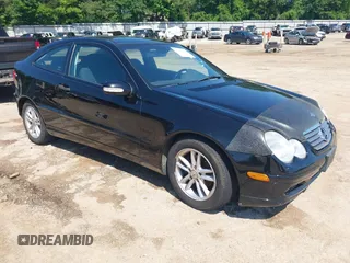 2002 Mercedes-Benz C 230/260/280/320 z VIN WDBRN47JX2A275305, wystawiony jako IAAI lot #42231276 z przebiegiem 118 556 mil mil oraz . Historia ofert i sprzedaży dostępna na DreamBid. Obrazek 1.