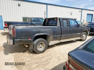 1992 GMC Sierra 1500 with VIN 2GTHC39NXN1556192, listed as a Copart auction lot 55469485 with 128,938 mi miles and Clean Title. Bid and sale history available at DreamBid. Image 3.