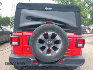 2018 Jeep Wrangler Unlimited Sahara z VIN 1C4HJXEG4JW316496, wystawiony jako IAAI lot #42437607 z przebiegiem 46 861 mil mil oraz . Historia ofert i sprzedaży dostępna na DreamBid. Obrazek 16.