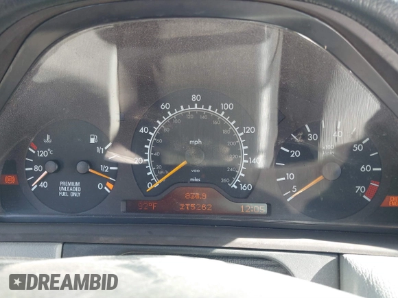 1997 Mercedes-Benz E-Class with VIN WDBJF55F6VJ032691, listed as a IAAI auction lot 40807926 with 215,262 mi miles. Bid and sale history available at carsss.com. Image 7.