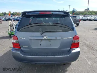 2007 Toyota Highlander w/3rd Row with VIN JTEEP21A670212606, listed as a IAAI auction lot 42053816 with 335,553 mi miles. Bid and sale history available at carsss.com. Image 16.