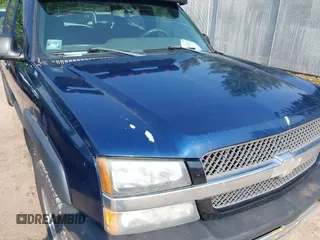 2003 Chevrolet Silverado 1500HD LS z VIN 1GCGK13U23F211313, wystawiony jako IAAI lot #42410523 z przebiegiem 396 076 mil mil oraz . Historia ofert i sprzedaży dostępna na DreamBid. Obrazek 6.