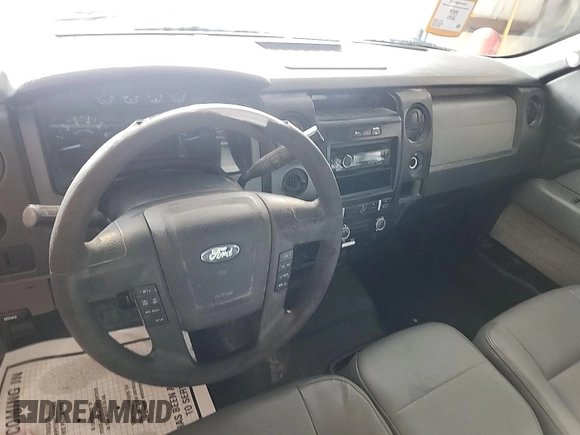 2014 Ford F-150 XL z VIN 1FTFX1CF8EKE37672, wystawiony jako IAAI lot #42585597 z przebiegiem 171 278 mil mil oraz . Historia ofert i sprzedaży dostępna na DreamBid. Obrazek 26.