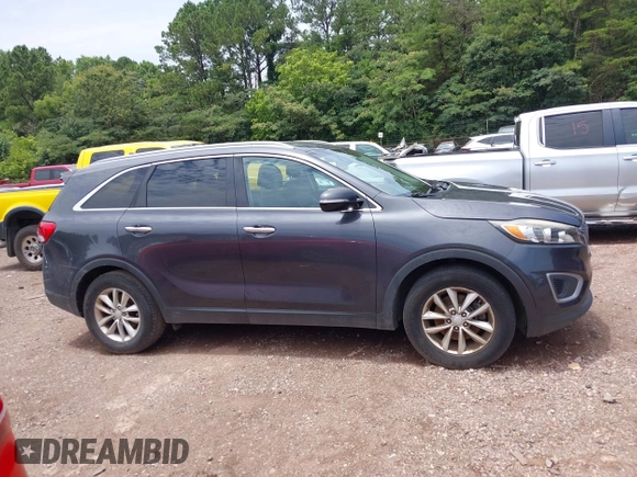 2017 Kia Sorento LX with VIN 5XYPG4A56HG230935, listed as a IAAI auction lot 42593196 with 127,425 mi miles and . Bid and sale history available at DreamBid. Image 13.