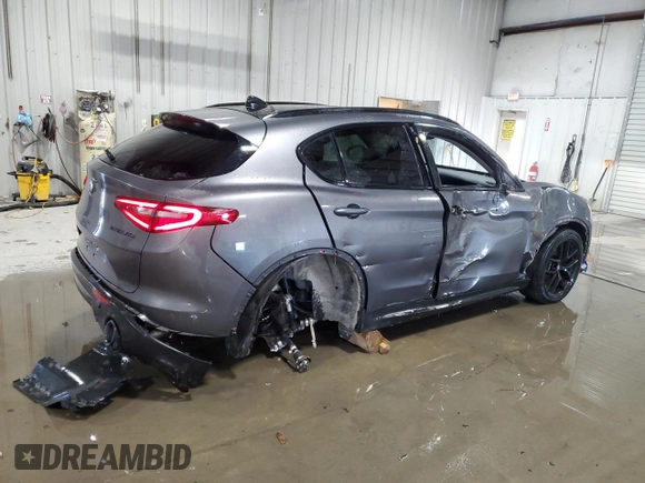 2019 Alfa Romeo Stelvio z VIN ZASPAKAN2K7C32117, wystawiony jako Copart lot #41795675 z przebiegiem 90 124 mil mil oraz Szkoda całkowita • Salvage title. Historia ofert i sprzedaży dostępna na DreamBid. Obrazek 3.