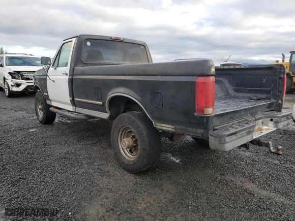 1996 Ford F-250 HD with VIN 1FTHF26F2TEA79509, listed as a Copart auction lot 84965044 with 366,844 mi miles and Salvage Title. Bid and sale history available at carsss.com. Image 2.
