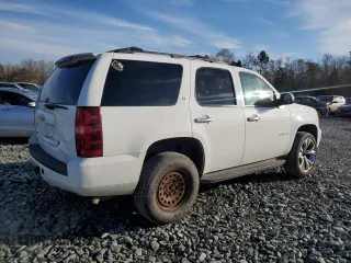 2008 Chevrolet Tahoe 1LT with VIN 1GNFC13J18R257002, listed as a Copart auction lot 50501195 with 216,091 mi miles and Salvage title. Bid and sale history available at DreamBid. Image 3.
