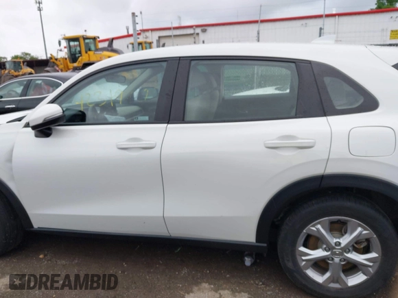 2024 Honda HR-V LX with VIN 3CZRZ2H33RM709002, listed as a IAAI auction lot 42319822 with 17,823 mi miles and . Bid and sale history available at DreamBid. Image 14.