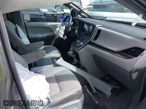 2015 Toyota Sienna XLE with VIN 5TDYK3DC6FS660410, listed as a IAAI auction lot 41801496 with 81,755 mi miles. Bid and sale history available at carsss.com. Image 5.
