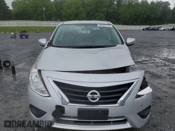2019 Nissan Versa SV z VIN 3N1CN7AP2KL860901, wystawiony jako Copart lot #56665215 z przebiegiem 44 217 mil mil oraz Szkoda całkowita • Salvage title. Historia ofert i sprzedaży dostępna na DreamBid. Obrazek 5.
