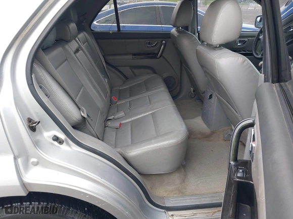 2007 Kia Sorento EX with VIN KNDJC736875707980, listed as a IAAI auction lot 42050535 with 209,126 mi miles. Bid and sale history available at carsss.com. Image 8.