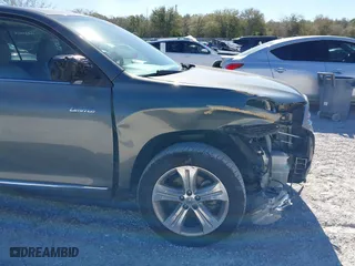 2012 Toyota Highlander Limited with VIN 5TDYK3EH7CS054667, listed as a IAAI auction lot 41716240 with 234,682 mi miles. Bid and sale history available at carsss.com. Image 17.
