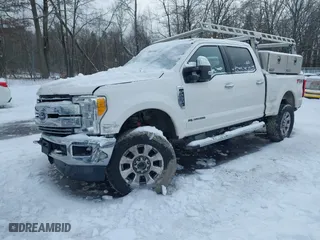 2017 Ford Super Duty F-250 SRW Lariat with VIN 1FT7W2BT0HEC93199, listed as a IAAI auction lot 41572251 with 157,935 mi miles. Bid and sale history available at carsss.com. Image 17.
