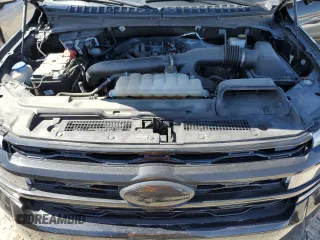 2024 Ford Expedition Max XLT z VIN 1FMJK1J89REA18081, wystawiony jako Copart lot #50258155 z przebiegiem 30 838 mil mil oraz Szkoda całkowita • Salvage title. Historia ofert i sprzedaży dostępna na DreamBid. Obrazek 12.
