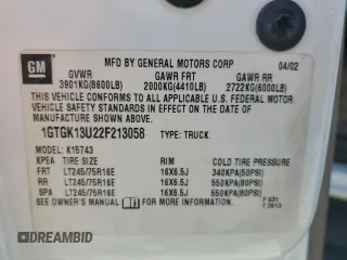 2002 GMC Sierra 1500HD SLE z VIN 1GTGK13U22F213058, wystawiony jako Copart lot #67418174 z przebiegiem 178 940 mil mil oraz Szkody całkowita. Historia ofert i sprzedaży dostępna na DreamBid. Obrazek 12.