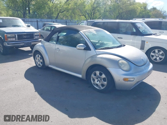 2003 Volkswagen Beetle GLS with VIN 3VWCK21Y83M333939, listed as a IAAI auction lot 42121822 with 207,708 mi miles and . Bid and sale history available at DreamBid. Image 1.
