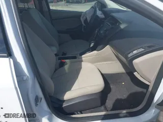 2016 Ford Focus SE with VIN 1FADP3K25GL298329, listed as a IAAI auction lot 41777453 with 100,678 mi miles. Bid and sale history available at carsss.com. Image 5.