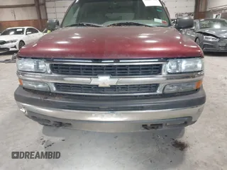 2003 Chevrolet Suburban LT with VIN 1GNFK16Z43J193565, listed as a IAAI auction lot 41683918 with 163,243 mi miles. Bid and sale history available at carsss.com. Image 13.