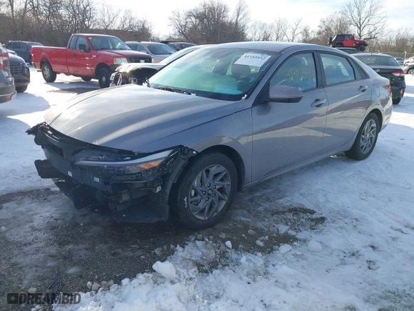 2024 Hyundai Elantra Essential with VIN KMHLM4DG8RU661485, listed as a IAAI auction lot 41355932 with 21,362 mi miles. Bid and sale history available at carsss.com. Image 20.
