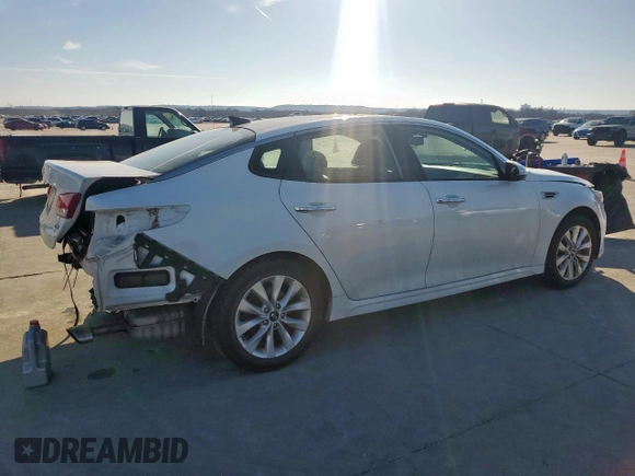 2018 Kia Optima EX with VIN 5XXGU4L38JG209227, listed as a Copart auction lot 45322775 with 88,547 mi miles and Salvage Title. Bid and sale history available at carsss.com. Image 3.