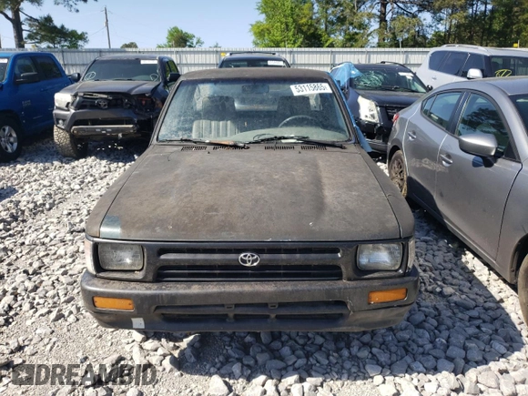 1993 Toyota Pickup z VIN 4TARN81A6PZ114634, wystawiony jako Copart lot #53115865 z przebiegiem 161 536 mil mil oraz Szkoda całkowita • Salvage title. Historia ofert i sprzedaży dostępna na DreamBid. Obrazek 5.