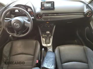 2017 Mazda CX-3 Sport z VIN JM1DKDB72H0161314, wystawiony jako Copart lot #57510565 z przebiegiem 252 518 mil mil oraz Czysty tytuł • Clean title. Historia ofert i sprzedaży dostępna na DreamBid. Obrazek 8.