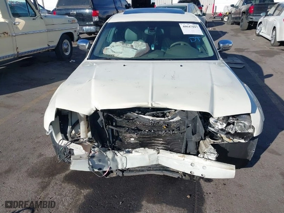 2007 Chrysler 300 C with VIN 2C3LA63H07H876172, listed as a IAAI auction lot 40647897 with 98,393 mi miles. Bid and sale history available at carsss.com. Image 13.