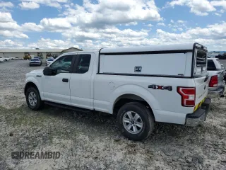 2018 Ford F-150 XL z VIN 1FTFX1E58JFE23648, wystawiony jako Copart lot #57620735 z przebiegiem 138 554 mil mil oraz Czysty tytuł • Clean title. Historia ofert i sprzedaży dostępna na DreamBid. Obrazek 2.