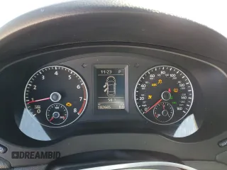 2014 Volkswagen Jetta GLI Edition 30 z VIN 3VW4S7AJ4EM325666, wystawiony jako Copart lot #47444345 z przebiegiem 182 665 mil mil oraz Szkoda całkowita • Salvage title. Historia ofert i sprzedaży dostępna na DreamBid. Obrazek 9.
