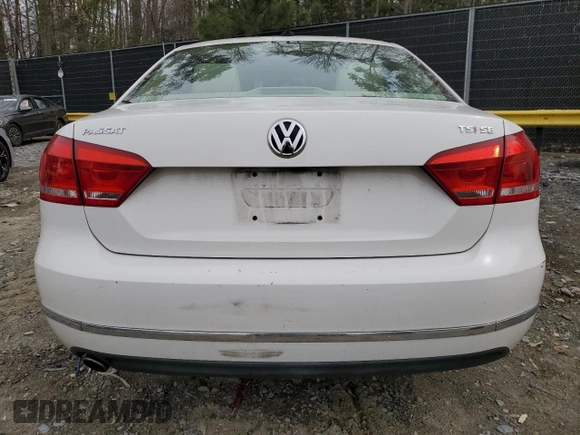 2015 Volkswagen Passat Sport с VIN 1VWBT7A37FC006979, выставлен на аукционе Copart как лот 51417265 с пробегом 65 314 миль миль и Списание • Salvage title. История ставок и продаж доступна на DreamBid. Изображение 6.
