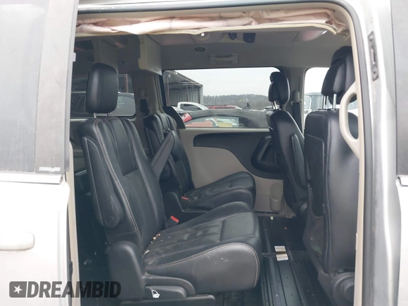 2012 Chrysler Town & Country Touring with VIN 2C4RC1BG8CR382559, listed as a IAAI auction lot 41532073 with 156,586 mi miles. Bid and sale history available at carsss.com. Image 8.