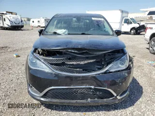 2019 Chrysler Pacifica Touring Plus z VIN 2C4RC1FG9KR698500, wystawiony jako Copart lot #51342515 z przebiegiem 85 707 mil mil oraz Szkoda całkowita • Salvage title. Historia ofert i sprzedaży dostępna na DreamBid. Obrazek 5.