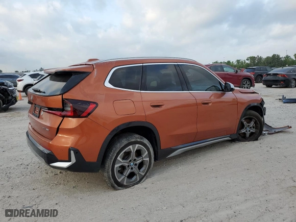 2023 BMW X1 xDrive28i with VIN WBX73EF03P5W27897, listed as a Copart auction lot 50554545 with 19,953 mi miles and Salvage Title. Bid and sale history available at carsss.com. Image 3.
