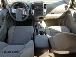 2017 Nissan Frontier Pro-4X z VIN 1N6DD0EV7HN723656, wystawiony jako Copart lot #50453655 z przebiegiem 32 165 mil mil oraz Szkoda całkowita • Salvage title. Historia ofert i sprzedaży dostępna na DreamBid. Obrazek 8.