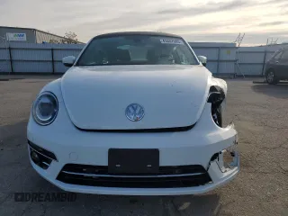 2019 Volkswagen Beetle SE with VIN 3VWJD7AT9KM720369, listed as a Copart auction lot 43407005 with Not provided miles and Salvage title. Bid and sale history available at DreamBid. Image 5.