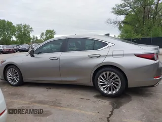 2019 Lexus ES 350 with VIN 58ABZ1B14KU030063, listed as a IAAI auction lot 42152099 with 71,017 mi miles and . Bid and sale history available at DreamBid. Image 14.