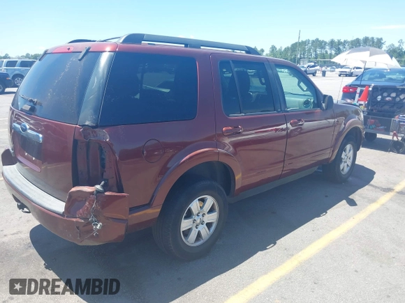 2010 Ford Explorer XLT z VIN 1FMEU6DE7AUA32162, wystawiony jako IAAI lot #42322017 z przebiegiem 201 238 mil mil oraz . Historia ofert i sprzedaży dostępna na DreamBid. Obrazek 4.