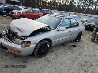 1997 Honda Accord EX with VIN 1HGCD5656VA278518, listed as a Copart auction lot 42252875 with 243,941 mi miles and Salvage Title. Bid and sale history available at carsss.com. Image 1.
