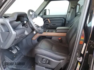 2020 Land Rover Defender X z VIN SALEX7EU7L2021063, wystawiony jako Copart lot #67714994 z przebiegiem 35 534 mil mil oraz Szkoda całkowita • Salvage title. Historia ofert i sprzedaży dostępna na DreamBid. Obrazek 7.