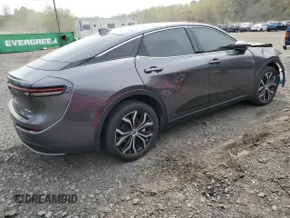 2023 Toyota Crown XLE z VIN JTDAAAAF0P3010479, wystawiony jako Copart lot #54880645 z przebiegiem 28 570 mil mil oraz Szkody całkowita. Historia ofert i sprzedaży dostępna na DreamBid. Obrazek 3.