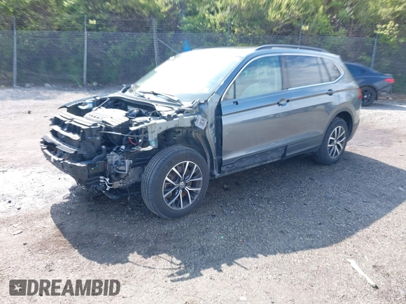2019 Volkswagen Tiguan SE with VIN 3VV2B7AX5KM198454, listed as a IAAI auction lot 42033410 with 64,381 mi miles and . Bid and sale history available at DreamBid. Image 18.