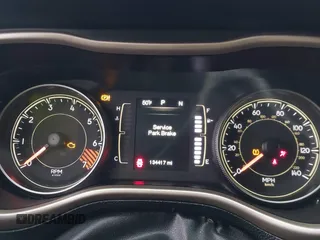 2014 Jeep Cherokee Sport with VIN 1C4PJMAB3EW287020, listed as a IAAI auction lot 41040643 with 134,417 mi miles. Bid and sale history available at carsss.com. Image 7.