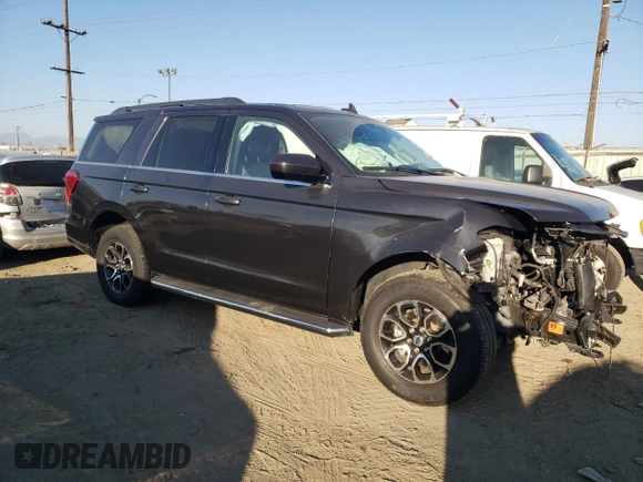 2022 Ford Expedition XLT with VIN 1FMJU1JT8NEA19988, listed as a Copart auction lot 47071225 with 43,436 mi miles and Salvage Title. Bid and sale history available at carsss.com. Image 4.