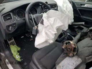 2017 Volkswagen Golf S z VIN 3VWH17AU4HM517172, wystawiony jako Copart lot #54742315 z przebiegiem Nie podano mil oraz Szkoda całkowita • Salvage title. Historia ofert i sprzedaży dostępna na DreamBid. Obrazek 8.