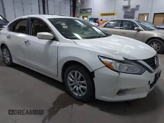 2016 Nissan Altima SR with VIN 1N4AL3AP9GC150406, listed as a IAAI auction lot 42122965 with 168,955 mi miles and . Bid and sale history available at carsss.com. Image 1.