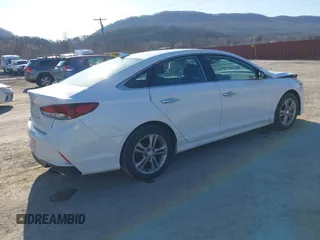 2018 Hyundai Sonata Limited with VIN 5NPE34AF5JH638577, listed as a IAAI auction lot 41760256 with 112,055 mi miles. Bid and sale history available at carsss.com. Image 4.