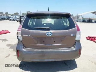 2015 Toyota Prius Two with VIN JTDZN3EU8FJ028072, listed as a IAAI auction lot 39747470 with 62,979 mi miles and . Bid and sale history available at DreamBid. Image 17.